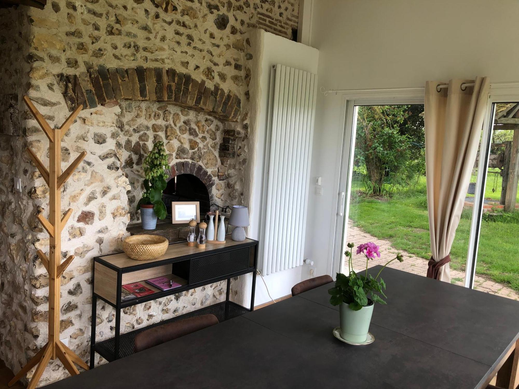 Le Spa Est Dans Le Pre Trigueres Extérieur photo